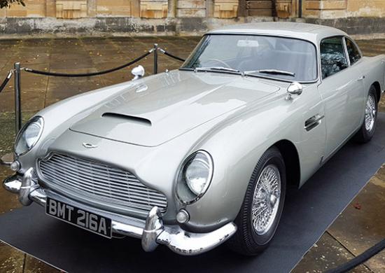 Aston Martin DB5 de James Bond